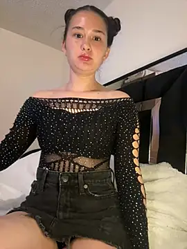 CalixtaLove online show from July 26, 2026, 3:47 am