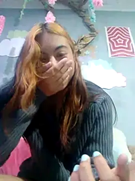 Snapshot of flor_bonita325 chatting on August 3, 2026, 6:45 am flor bonita325 online show from August 3, 2026, 6:45 am