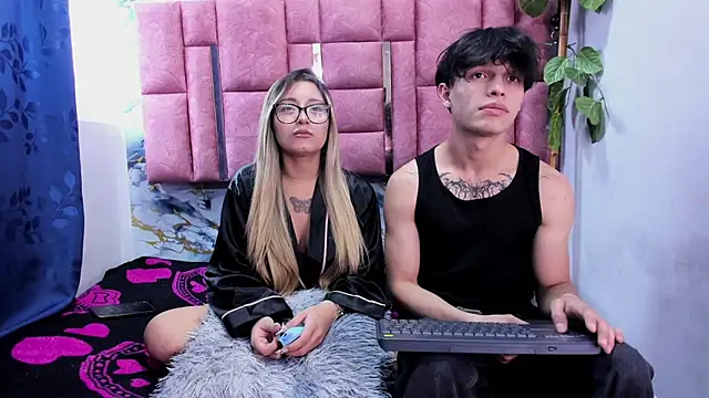 Mizza and Light online show from August 3, 2026, 2:22 pm