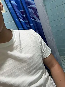 Snapshot of josuecitooo122 chatting on July 31, 2026, 12:10 am josuecitooo122 online show from July 31, 2026, 12:10 am