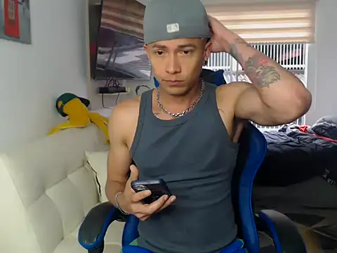 dilan18xxx online show from August 2, 2026, 9:35 pm