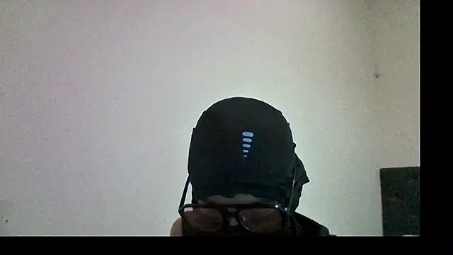 Camil0on online show from August 8, 2026, 4:25 am