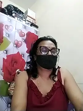 dipikadas34340 online show from August 5, 2026, 8:55 pm