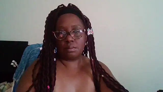 VeryUnique online show from August 7, 2026, 5:04 pm