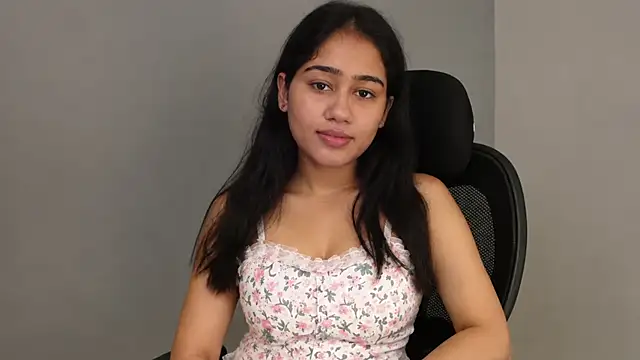 Manishaa59 online show from August 6, 2026, 5:37 pm