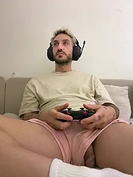 RealDeal2000xxx online show from August 9, 2026, 10:47 pm