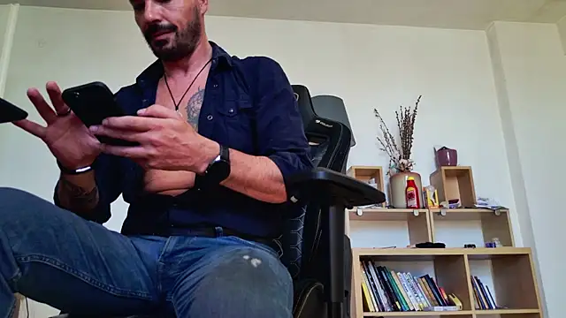 ChrisKox online show from May 16, 2026, 8:55 am
