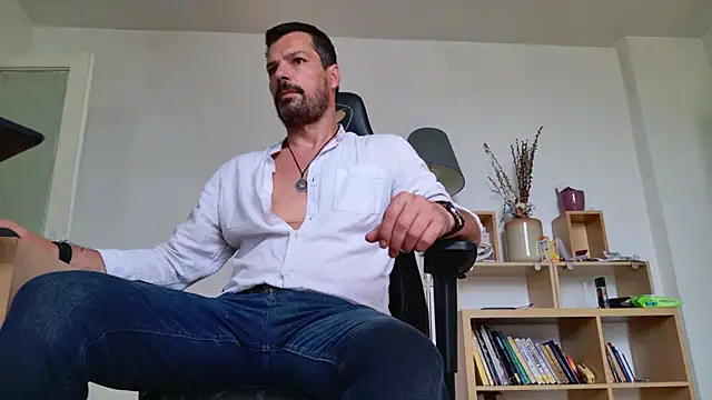 ChrisKox online show from June 1, 2026, 7:43 am