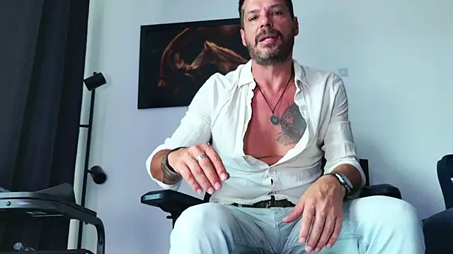 ChrisKox online show from July 31, 2026, 5:29 am