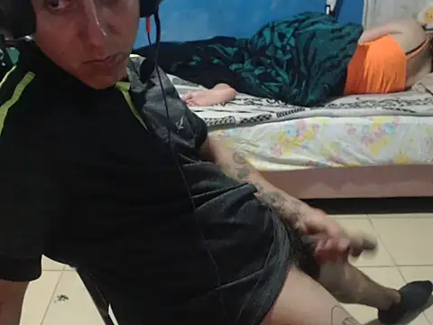 ElliotVqz182 online show from July 6, 2026, 7:05 am