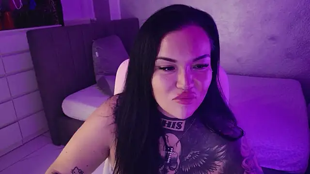  MelinaCurves  online show from July 3, 2026, 12:17 am