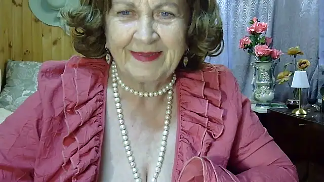 Emma52610 online show from June 27, 2026, 4:56 pm