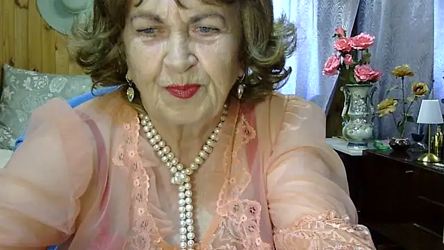Emma52610 online show from July 1, 2026, 6:04 am