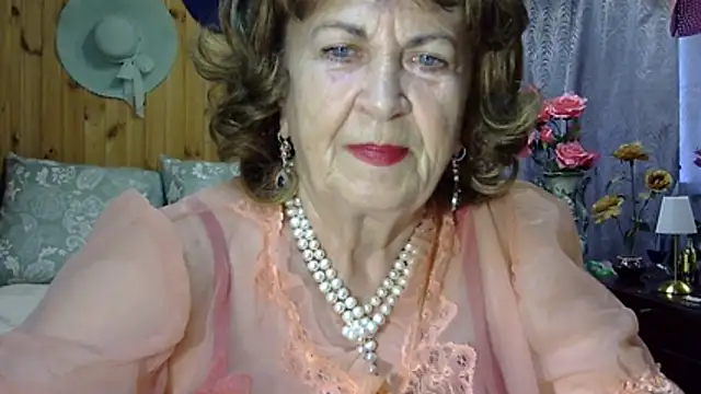 Emma52610 online show from July 3, 2026, 5:58 am