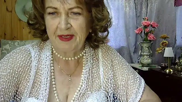Emma52610 online show from July 24, 2026, 11:30 am