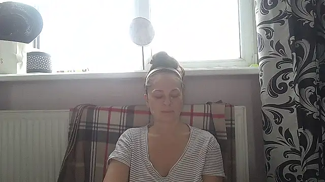 LindaStarS online show from May 9, 2026, 5:34 am