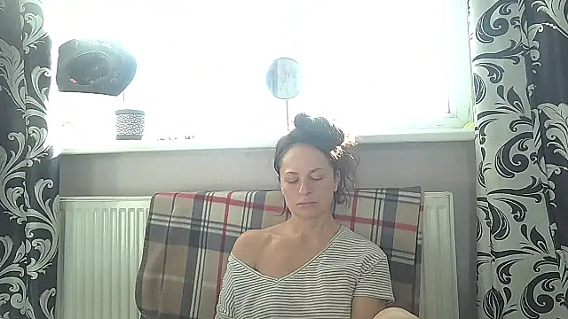 LindaStarS online show from May 11, 2026, 2:56 pm