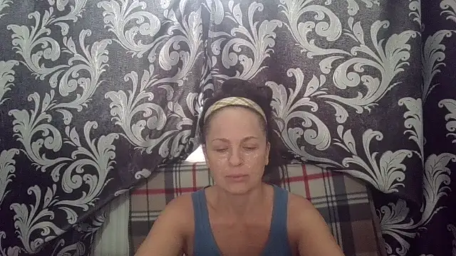 LindaStarS online show from June 13, 2026, 5:05 am