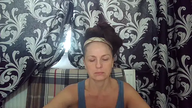 LindaStarS online show from June 27, 2026, 4:50 am