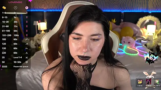EmilyCandyy online show from July 28, 2026, 6:42 am