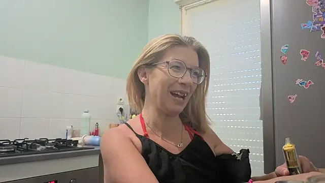 jennylovence online show from June 19, 2026, 7:01 am