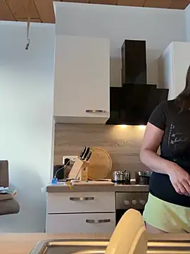 Viola Beck online show from July 10, 2026, 3:47 pm