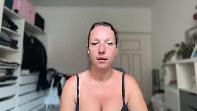 Viola Beck online show from July 18, 2026, 9:35 am