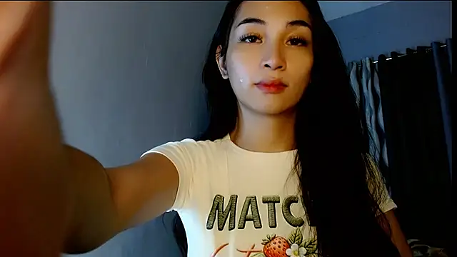 SweetLilly 18 online show from July 21, 2026, 2:36 am