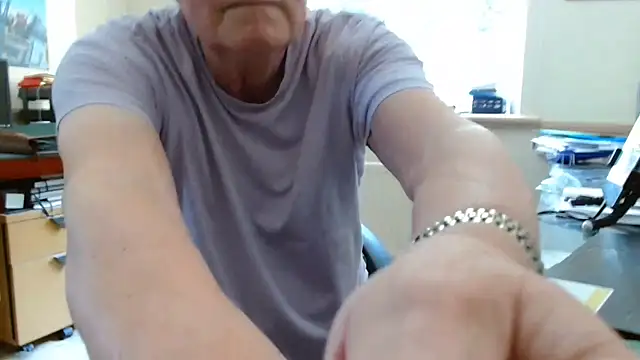 Snapshot of alan_inlondon chatting on July 24, 2026, 2:59 pm alan inlondon online show from July 24, 2026, 2:59 pm
