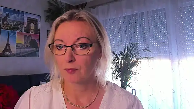 vanessa chat online show from June 22, 2026, 1:30 pm