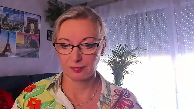vanessa chat online show from June 24, 2026, 1:54 pm