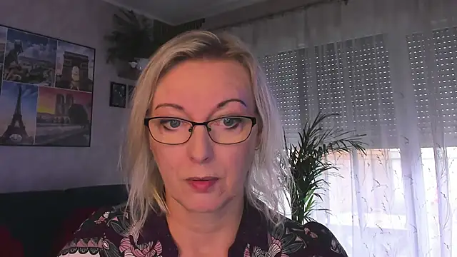 vanessa chat online show from July 6, 2026, 3:03 pm