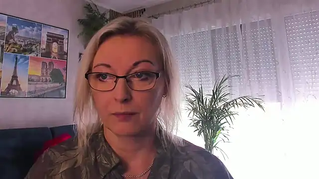 vanessa chat online show from July 14, 2026, 1:17 pm