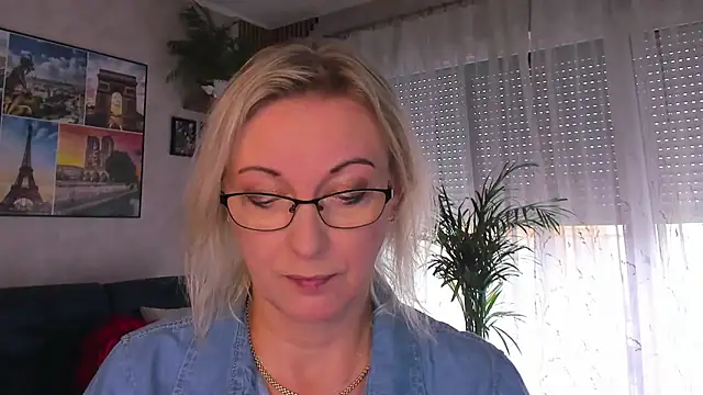 vanessa chat online show from July 15, 2026, 1:27 pm