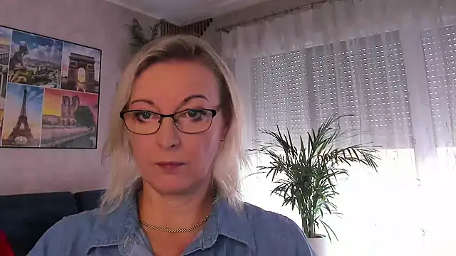 vanessa chat online show from July 29, 2026, 1:20 pm
