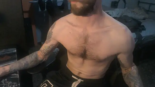 SexxxyLouis online show from May 4, 2026, 2:24 pm