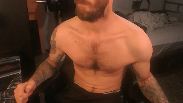 SexxxyLouis online show from May 6, 2026, 7:13 am