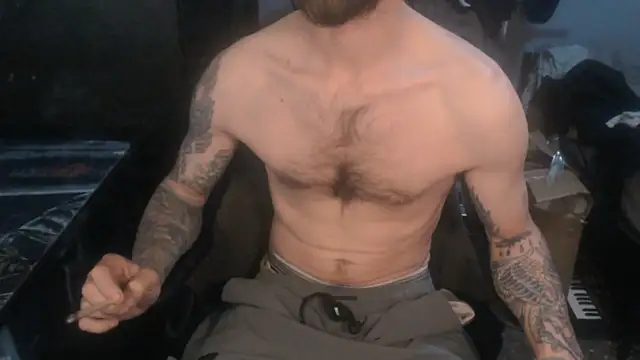 SexxxyLouis online show from May 17, 2026, 5:53 pm