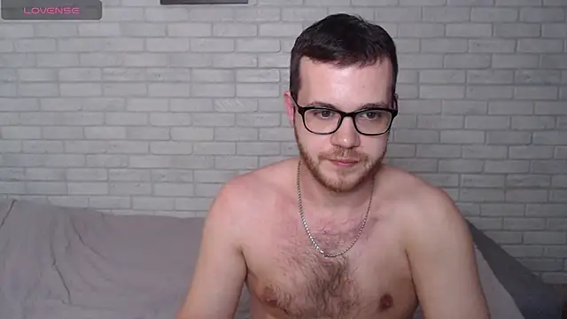 Alexxx horny online show from June 2, 2026, 7:27 pm