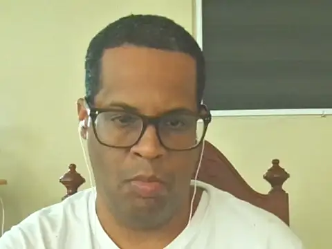 Snapshot of thesugar32 chatting on April 30, 2026, 12:22 pm thesugar32 online show from April 30, 2026, 12:22 pm