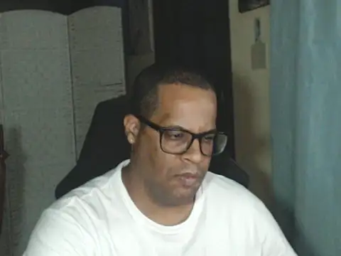Snapshot of thesugar32 chatting on May 16, 2026, 2:19 am thesugar32 online show from May 16, 2026, 2:19 am