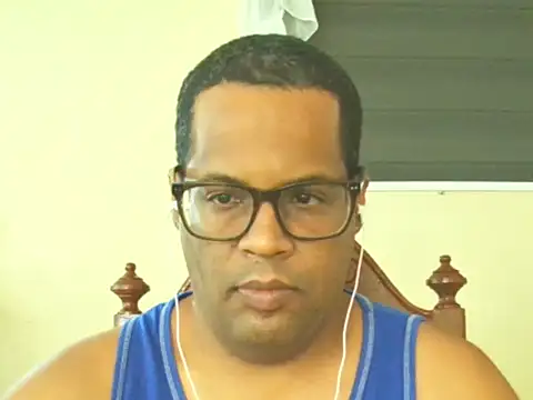 Snapshot of thesugar32 chatting on May 29, 2026, 12:25 pm thesugar32 online show from May 29, 2026, 12:25 pm