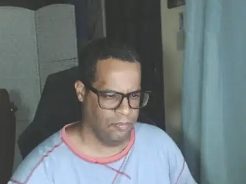 Snapshot of thesugar32 chatting on June 3, 2026, 2:14 am thesugar32 online show from June 3, 2026, 2:14 am