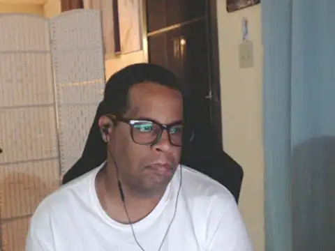 Snapshot of thesugar32 chatting on June 12, 2026, 2:10 am thesugar32 online show from June 12, 2026, 2:10 am