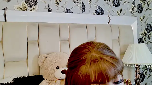 Snapshot of zarahdivousi chatting on May 27, 2026, 2:36 pm zarahdivousi online show from May 27, 2026, 2:36 pm