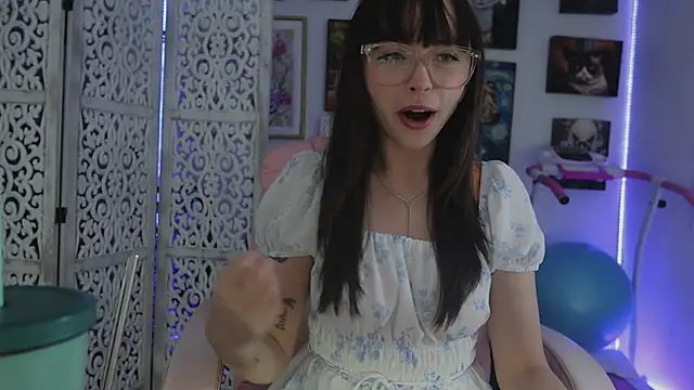 makiyahbelle online show from June 24, 2026, 7:51 am