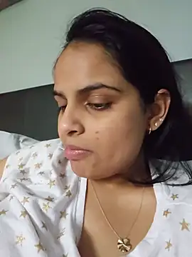 DirtySnowball69 online show from July 19, 2026, 1:37 pm