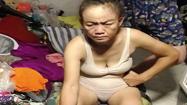 1CuteAndSexy69 online show from July 15, 2026, 6:57 pm