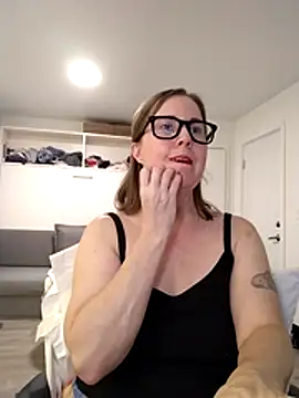 SweetandNaughty1 online show from July 8, 2026, 4:17 am