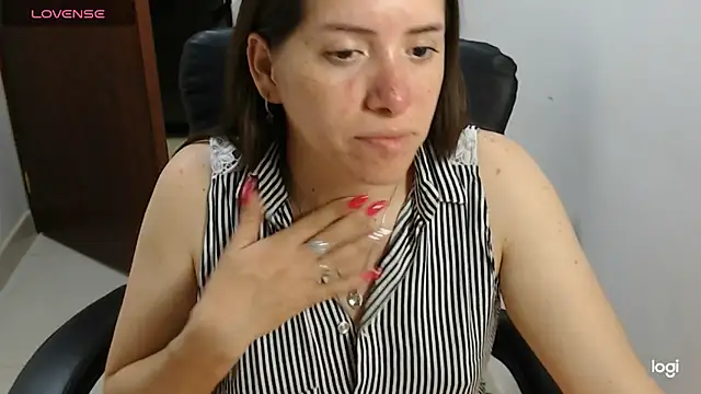 spicey latina online show from July 20, 2026, 11:29 pm